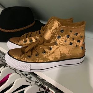 Women’s studded converse